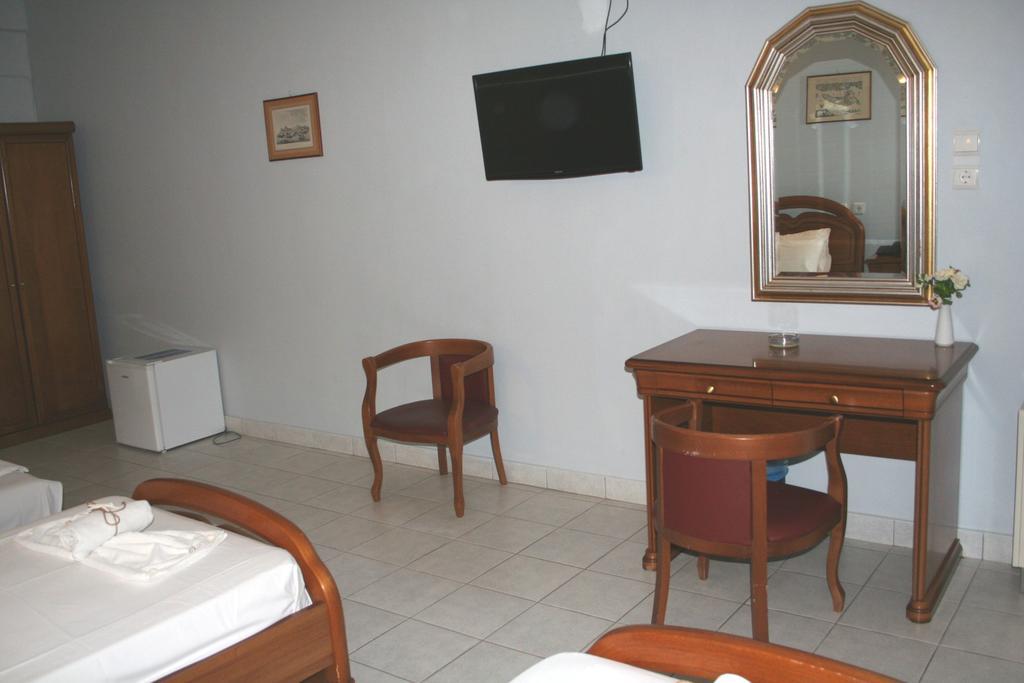 Revis Station Plataria Ξενοδοχείο Εξωτερικό φωτογραφία